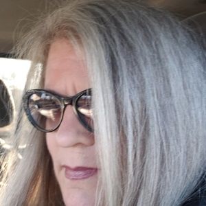 Meet your Posher, Pamela